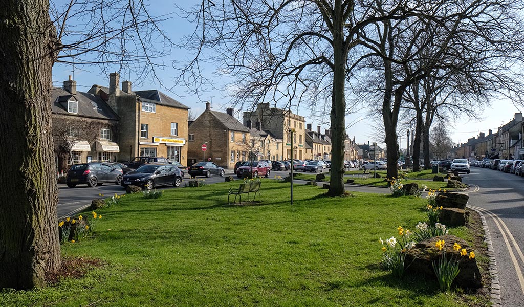 Sunny Spring Day in Moreton-in-Marsh