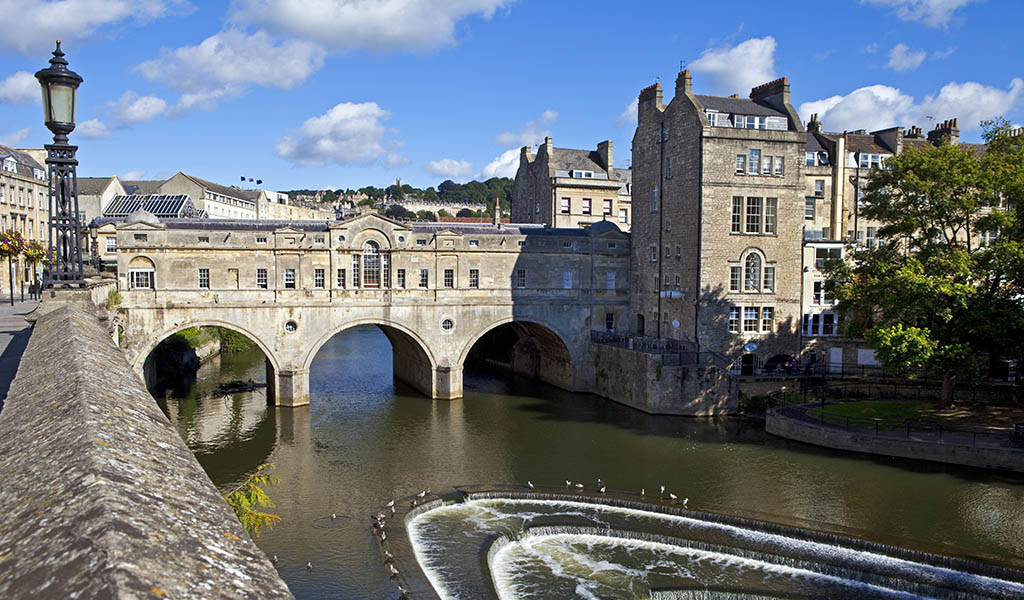 The famous Pulteney Bridge in Bath
